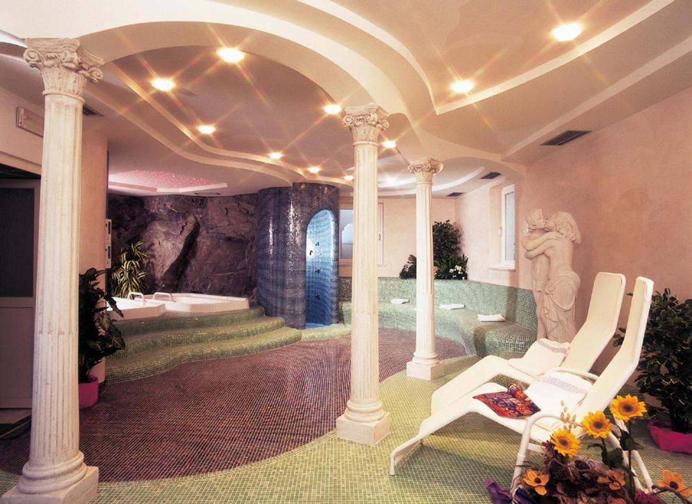 Hotel Klotz San Leonardo in Passiria Exteriér fotografie